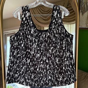 TAHARI Black and White Women's Top